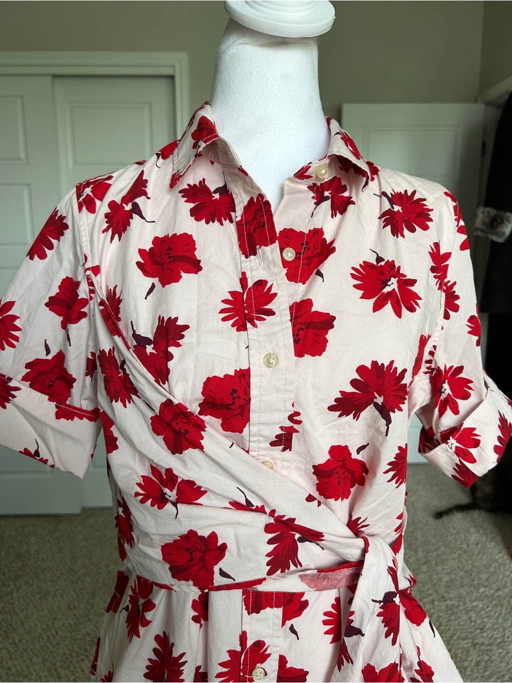 FREE ASSEMBLY Cotton Mini Shirt Dress Crossover Tie Detail Pink, Red Flowers | M - Picture 3 of 10